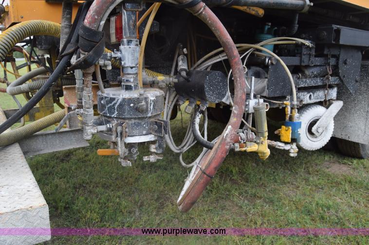 image for item K6534 1994 GMC W5 paint striper truck