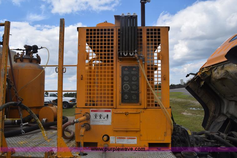 image for item K6534 1994 GMC W5 paint striper truck