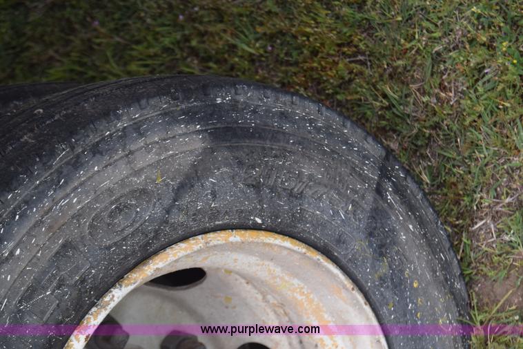 image for item K6534 1994 GMC W5 paint striper truck