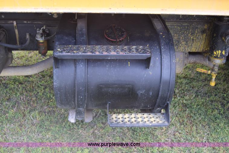 image for item K6534 1994 GMC W5 paint striper truck