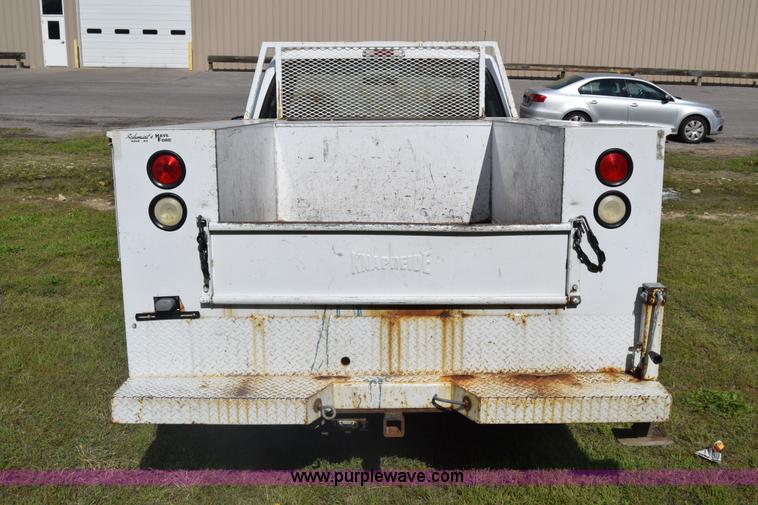 image for item K6536 2002 Ford F250 Super Duty XL utility truck