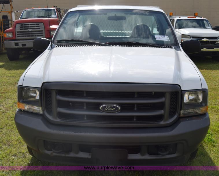 image for item K6536 2002 Ford F250 Super Duty XL utility truck