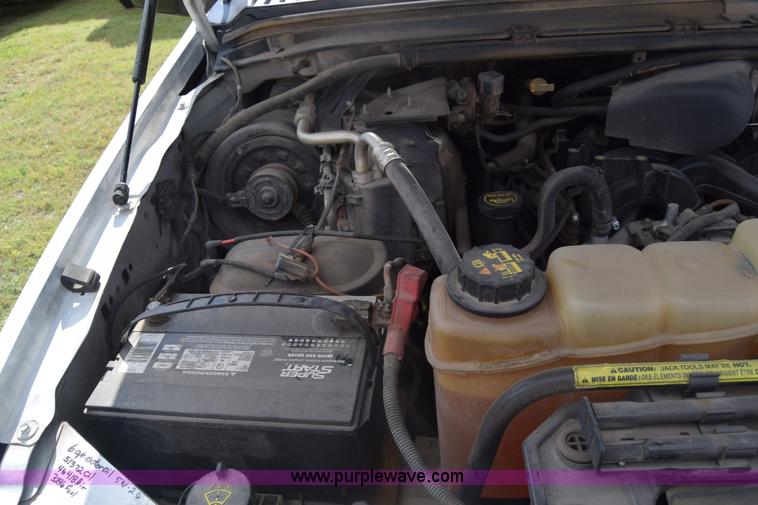 image for item K6536 2002 Ford F250 Super Duty XL utility truck