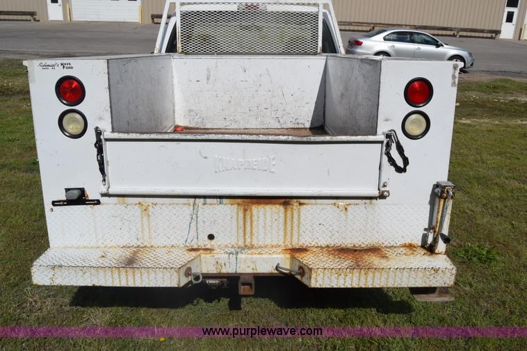 image for item K6536 2002 Ford F250 Super Duty XL utility truck