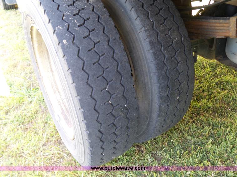 image for item K6538 2007 Ford F450 Super Duty XL dump flatbed truck