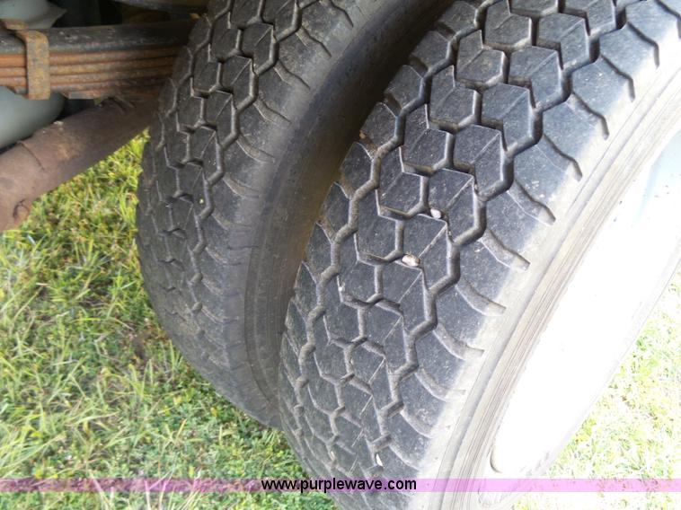 image for item K6538 2007 Ford F450 Super Duty XL dump flatbed truck