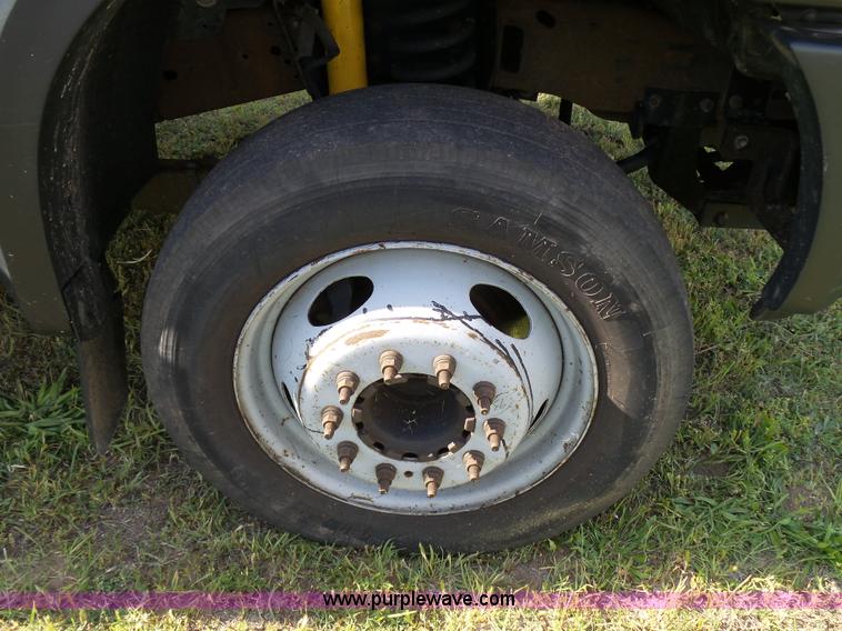 image for item K6538 2007 Ford F450 Super Duty XL dump flatbed truck