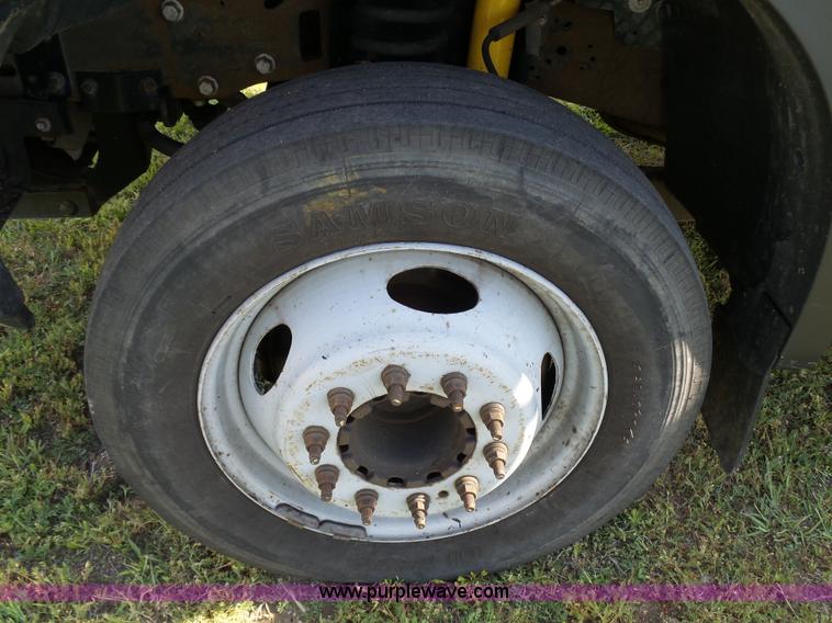 image for item K6538 2007 Ford F450 Super Duty XL dump flatbed truck