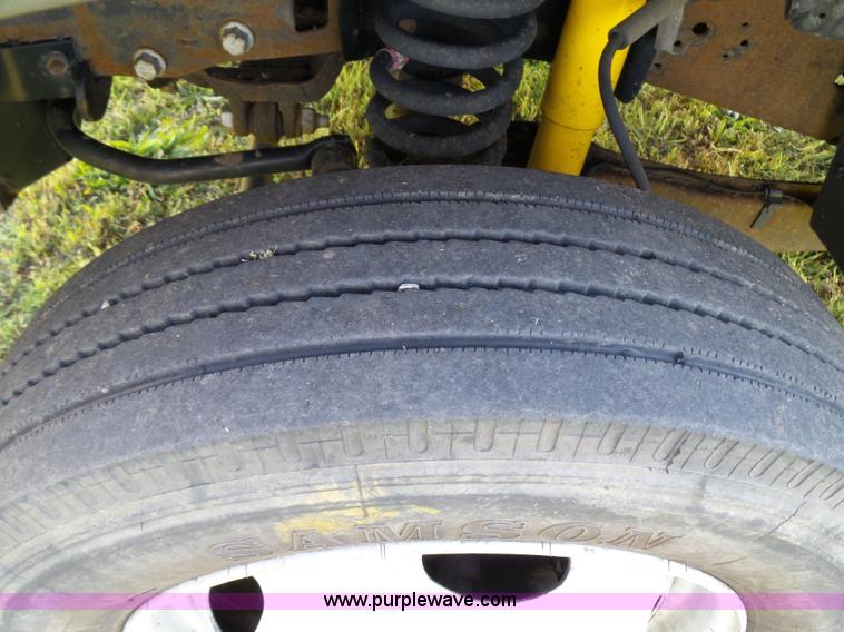 image for item K6538 2007 Ford F450 Super Duty XL dump flatbed truck