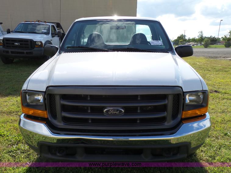 image for item K6539 2000 Ford F250 Super Duty XL utility truck