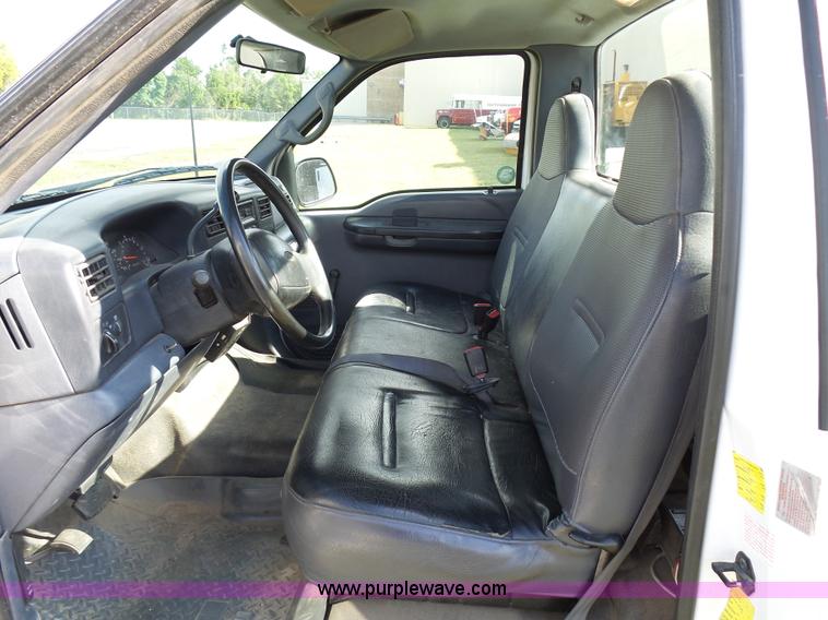 image for item K6539 2000 Ford F250 Super Duty XL utility truck