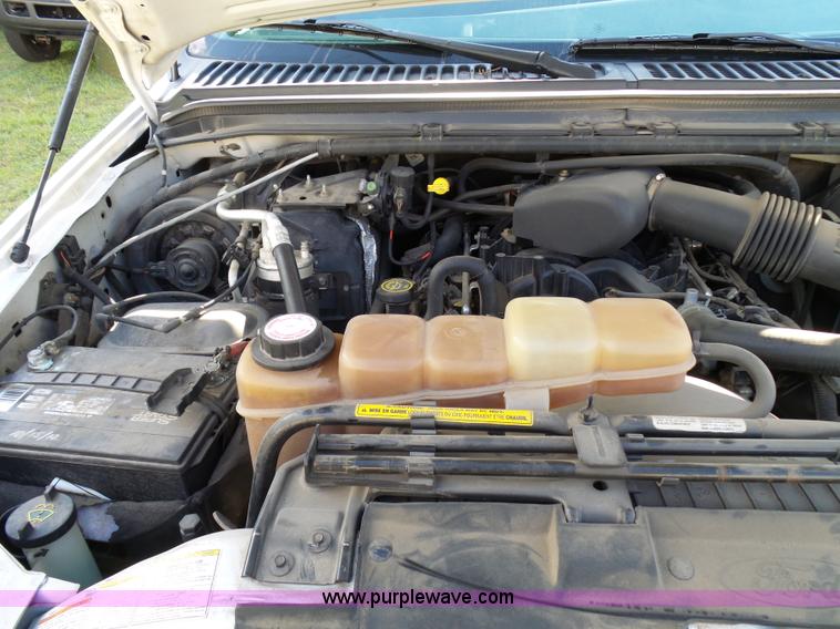 image for item K6539 2000 Ford F250 Super Duty XL utility truck