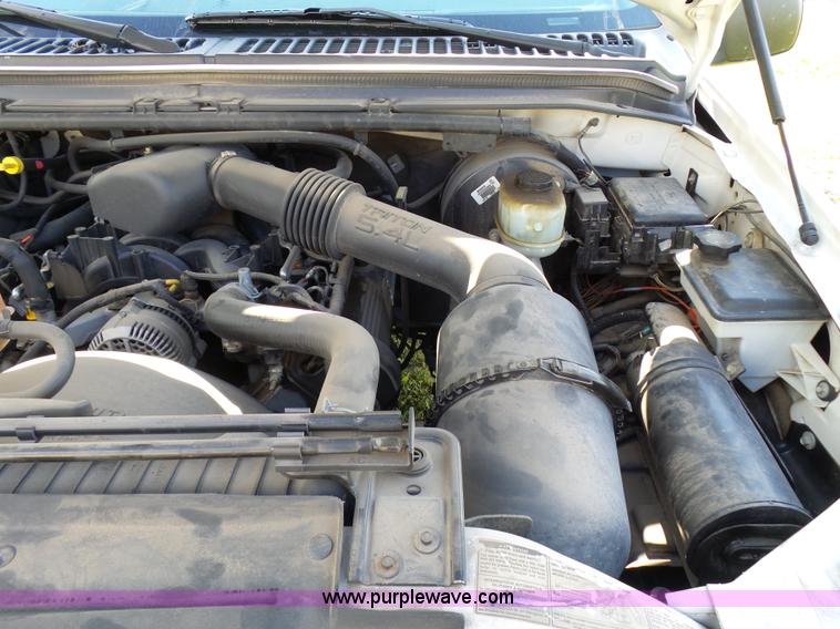 image for item K6539 2000 Ford F250 Super Duty XL utility truck