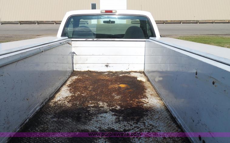 image for item K6539 2000 Ford F250 Super Duty XL utility truck