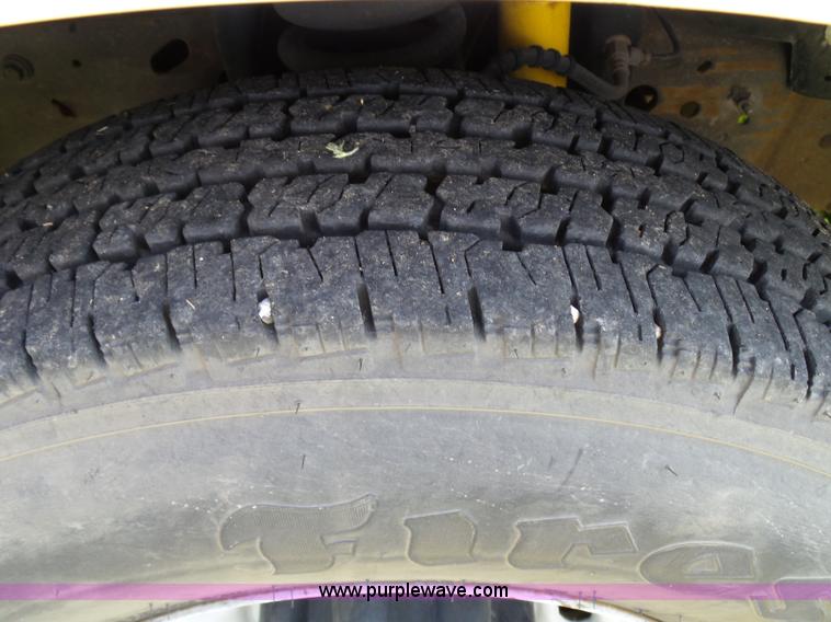 image for item K6539 2000 Ford F250 Super Duty XL utility truck