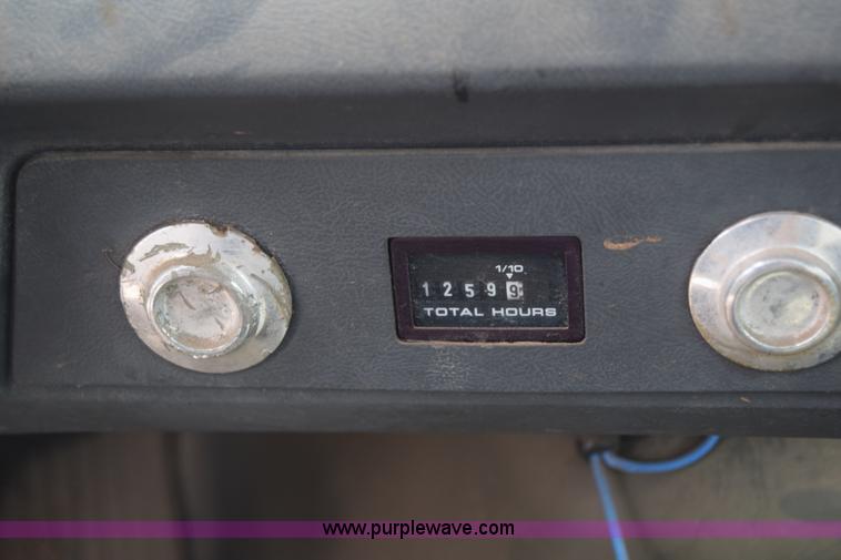 image for item K7283 1992 Ford L8000 vacuum truck