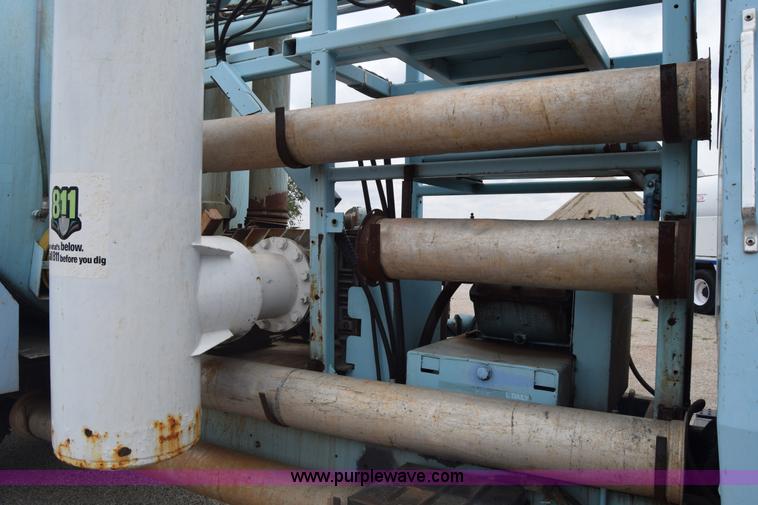 image for item K7283 1992 Ford L8000 vacuum truck