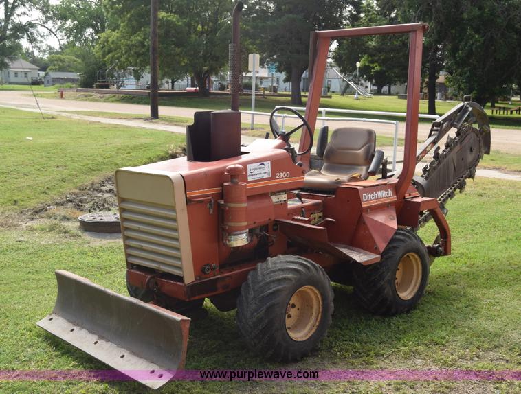 image for item K7313 Ditch Witch 2300 trencher