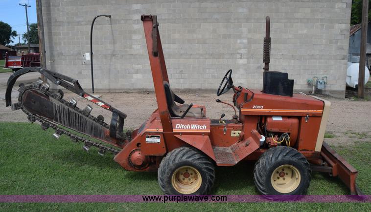 image for item K7313 Ditch Witch 2300 trencher