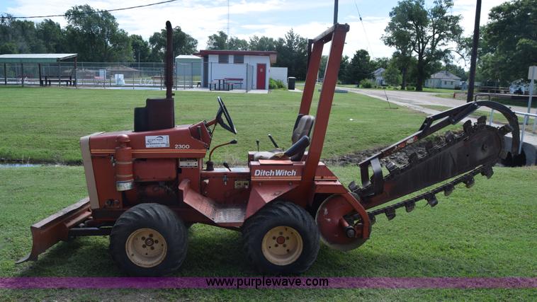 image for item K7313 Ditch Witch 2300 trencher