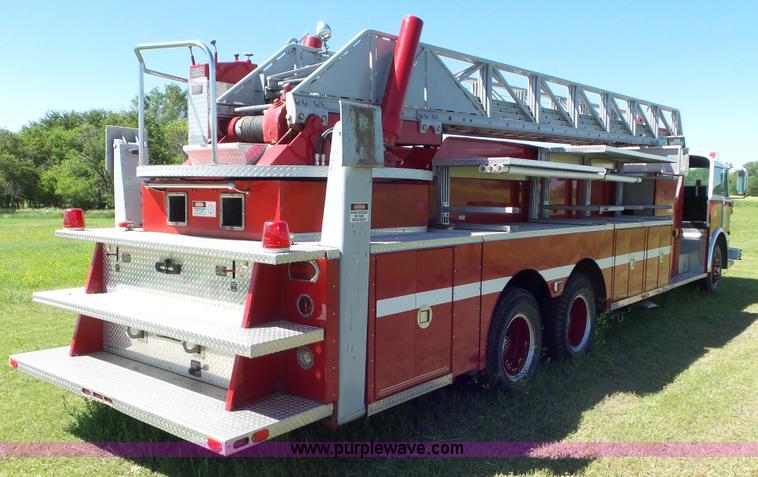 image for item L2011 1980 America La France fire truck
