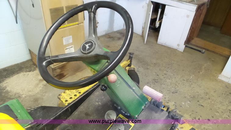 image for item L2012 1996 John Deere F935 lawn mower