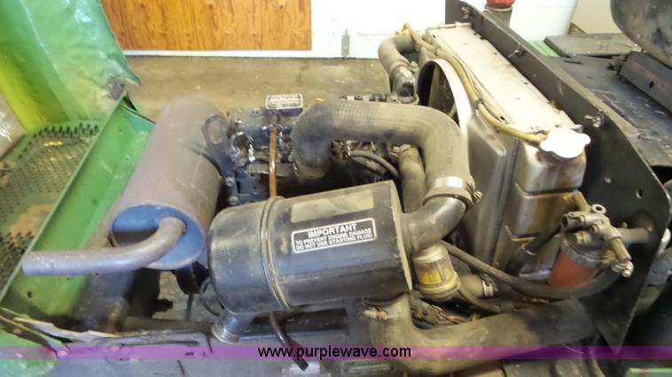 image for item L2012 1996 John Deere F935 lawn mower