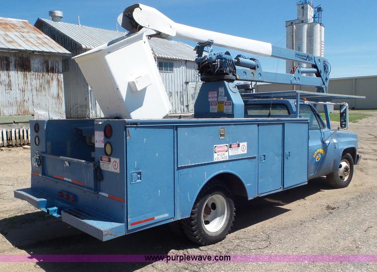 image for item L2013 1986 Chevrolet C30 bucket truck