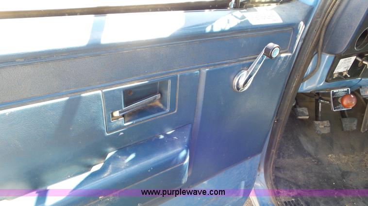 image for item L2013 1986 Chevrolet C30 bucket truck