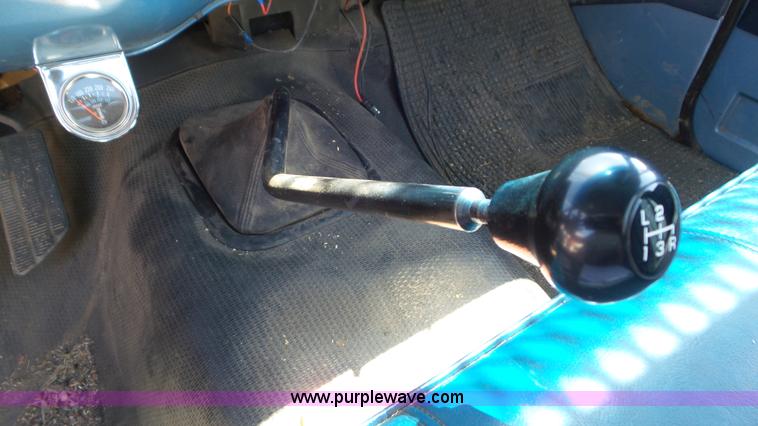 image for item L2013 1986 Chevrolet C30 bucket truck