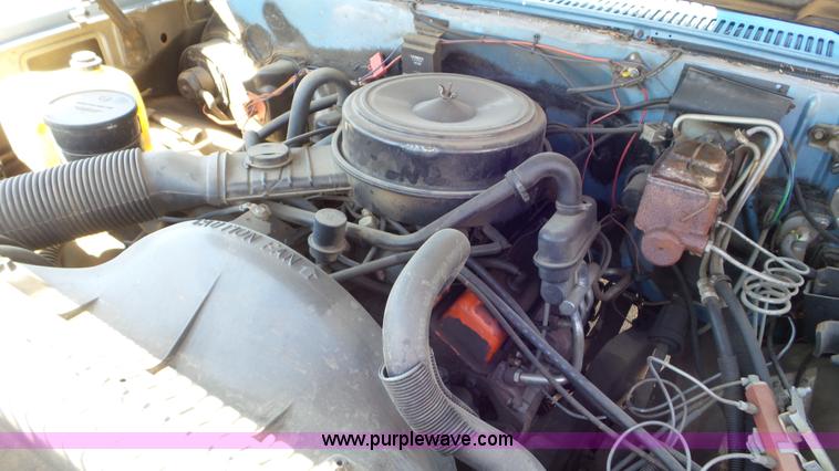 image for item L2013 1986 Chevrolet C30 bucket truck