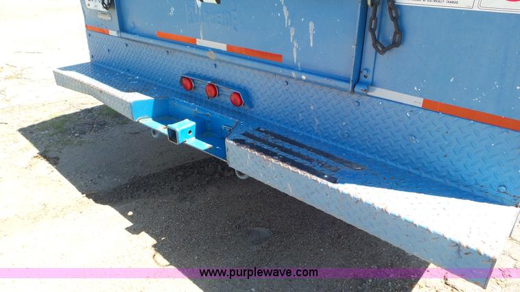 image for item L2013 1986 Chevrolet C30 bucket truck