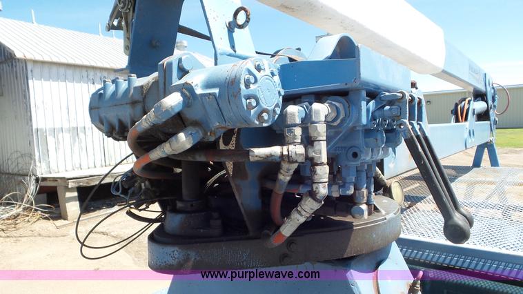 image for item L2013 1986 Chevrolet C30 bucket truck