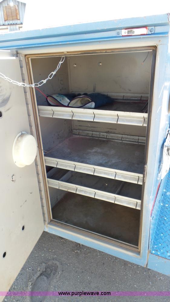 image for item L2013 1986 Chevrolet C30 bucket truck