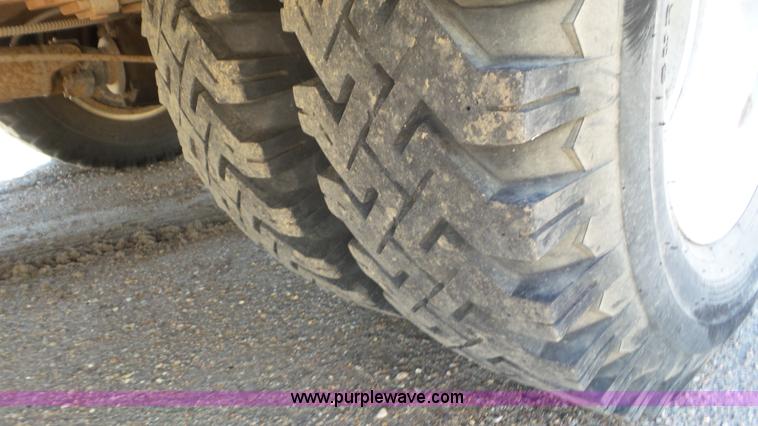 image for item L2013 1986 Chevrolet C30 bucket truck