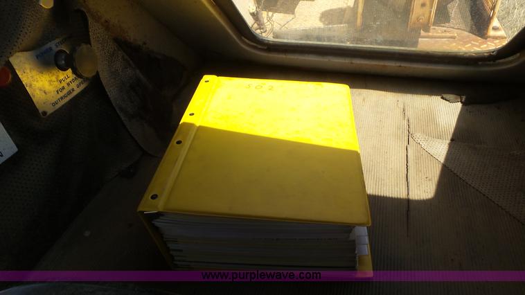 image for item L2016 1979 Pettibone 8430 LS truck crane