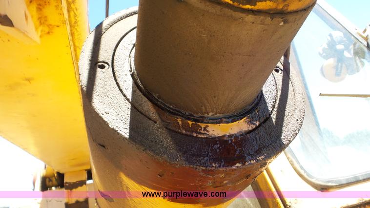 image for item L2016 1979 Pettibone 8430 LS truck crane