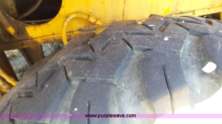 image for item L2016 1979 Pettibone 8430 LS truck crane