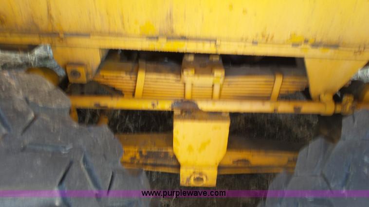 image for item L2016 1979 Pettibone 8430 LS truck crane