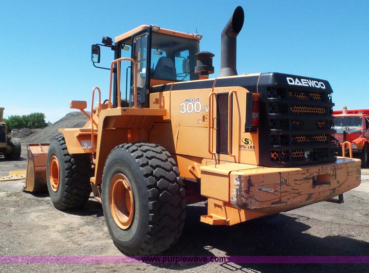image for item L2020 Daewoo MG300V wheel loader