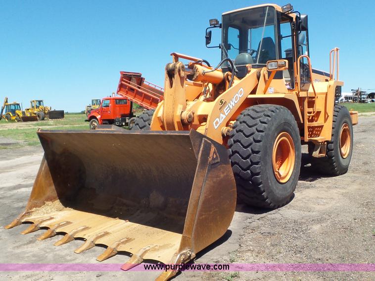 image for item L2020 Daewoo MG300V wheel loader