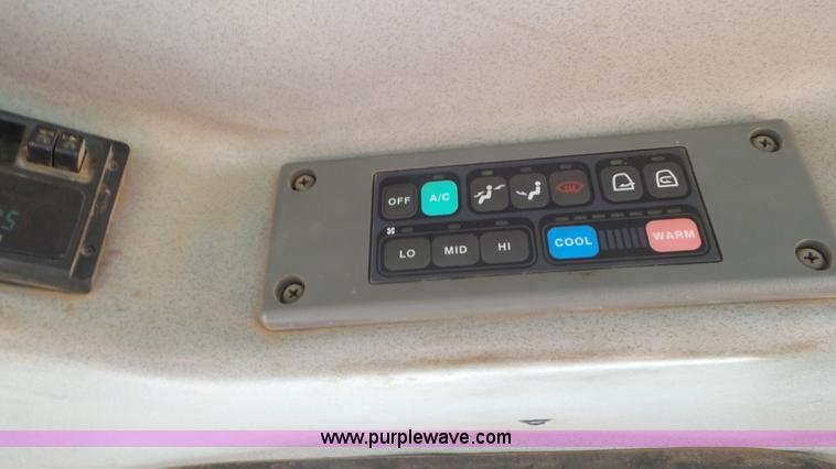 image for item L2020 Daewoo MG300V wheel loader