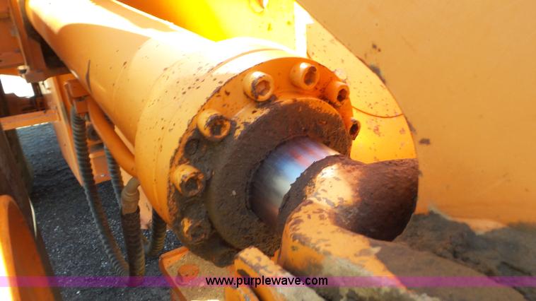 image for item L2020 Daewoo MG300V wheel loader