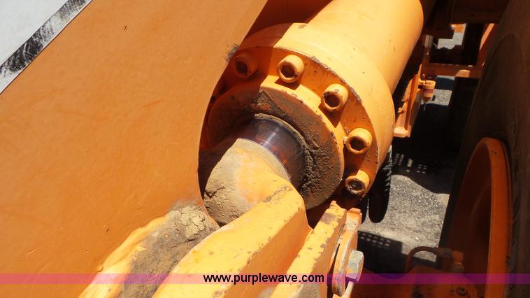 image for item L2020 Daewoo MG300V wheel loader