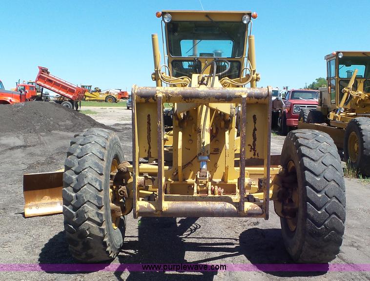 image for item L2021 1993 Caterpillar 120G motor grader
