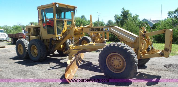 image for item L2021 1993 Caterpillar 120G motor grader