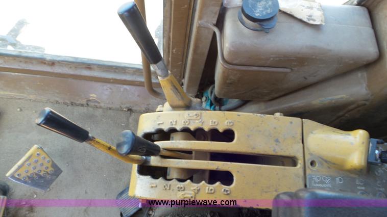 image for item L2021 1993 Caterpillar 120G motor grader