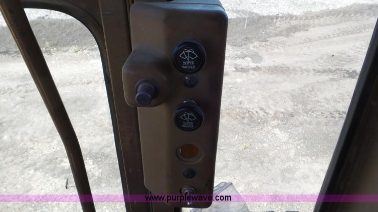 image for item L2021 1993 Caterpillar 120G motor grader