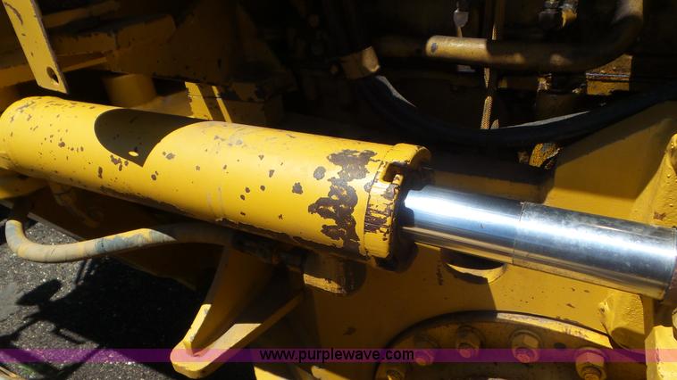 image for item L2021 1993 Caterpillar 120G motor grader