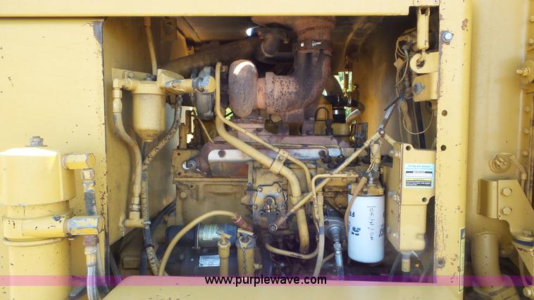 image for item L2021 1993 Caterpillar 120G motor grader
